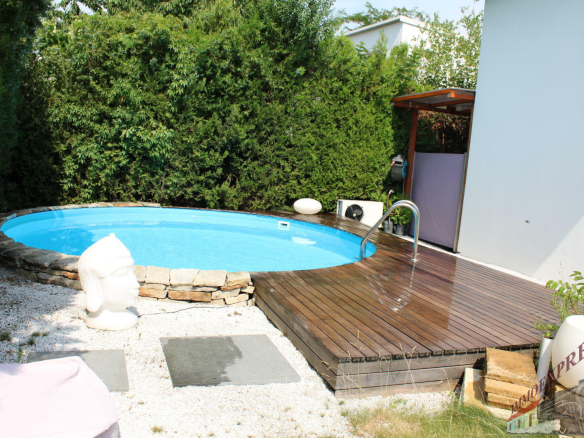 Pool/ Pooldeck